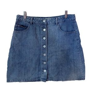 Button-down denim skirt